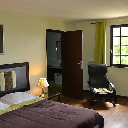 Gîtes Du Château De La Motte Usseau (Vienne)