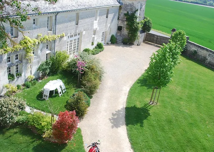 Gites Du Chateau De La Motte * Usseau (Vienne)