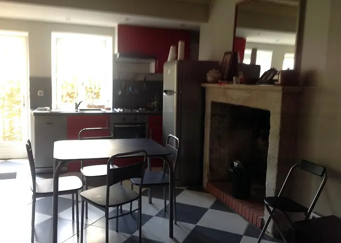 Gites Du Chateau De La Motte Usseau (Vienne)